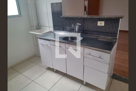 Apartamento à venda com 2 quartos, 48m² em Califórnia, Contagem