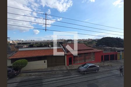 Casa à venda com 3 quartos, 120m² em Água Branca, Contagem