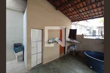 Casa à venda com 3 quartos, 120m² em Água Branca, Contagem