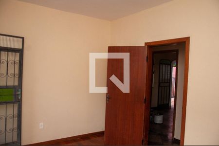 Sala de casa à venda com 2 quartos, 326m² em Tropical, Contagem