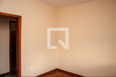 Sala de casa à venda com 2 quartos, 326m² em Tropical, Contagem