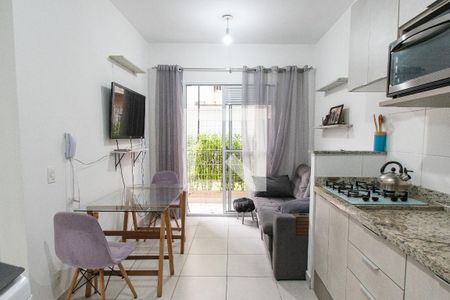 Sala/cozinha de apartamento para alugar com 2 quartos, 38m² em Cambuci, São Paulo