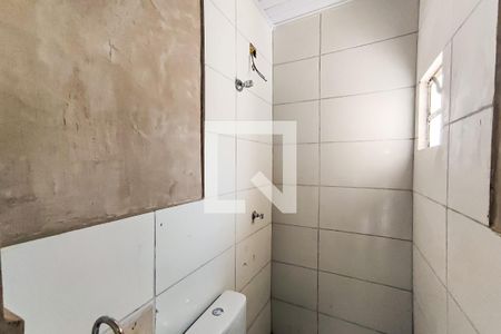 Banheiro de kitnet/studio para alugar com 1 quarto, 17m² em Vila Sonia, São Paulo