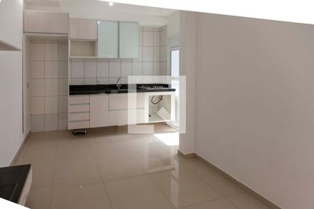 Sala e cozinha de apartamento à venda com 2 quartos, 33m² em Barra Funda, São Paulo