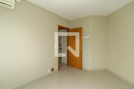 Quarto de apartamento à venda com 2 quartos, 74m² em Nonoai, Porto Alegre