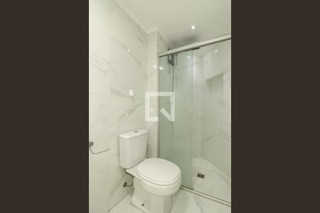 Banheiro de apartamento à venda com 2 quartos, 74m² em Nonoai, Porto Alegre