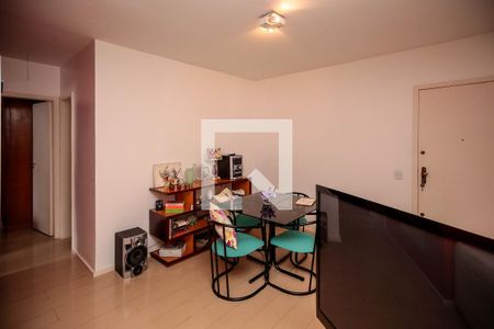 Apartamento à venda com 79m², 2 quartos e 1 vagaSala