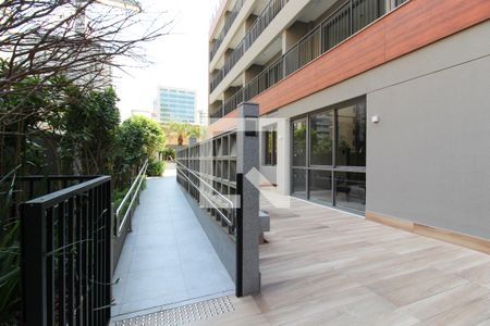 Studio para alugar com 26m², 1 quarto e sem vaga Studio para alugar com 26m², 1 quarto e sem vagaÁrea comum - Piscina