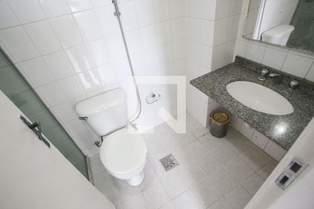 Apartamento à venda com 175m², 4 quartos e 1 vaga Apartamento à venda com 175m², 4 quartos e 1 vagaBanheiro da Suíte 1