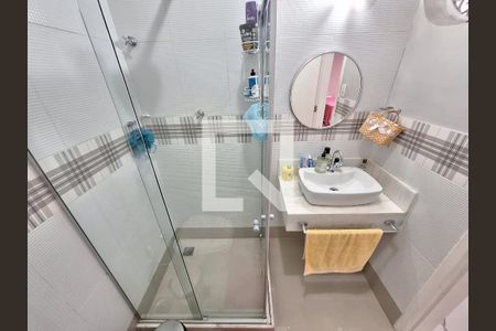 Banheiro 1 de apartamento à venda com 3 quartos, 170m² em Laranjeiras, Rio de Janeiro