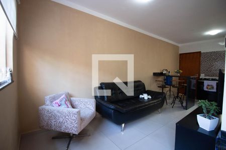 Sala de casa de condomínio para alugar com 2 quartos, 58m² em Cidade Líder, São Paulo