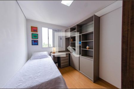 Quarto 1 de apartamento para alugar com 2 quartos, 65m² em Buritis, Belo Horizonte