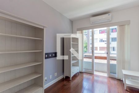 Sala de apartamento para alugar com 2 quartos, 66m² em Botafogo, Rio de Janeiro