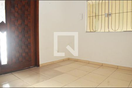 Sala de casa para alugar com 2 quartos, 100m² em Cidade Naútica, São Vicente