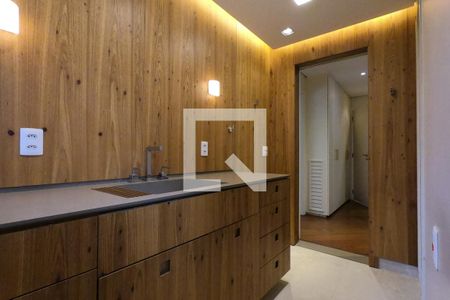 Apartamento para alugar com 300m², 3 quartos e 5 vagas Apartamento para alugar com 300m², 3 quartos e 5 vagasBanheiro da Suíte 3