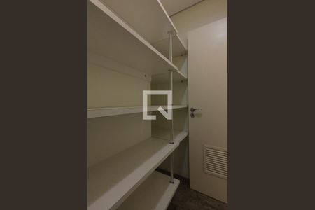 Apartamento para alugar com 300m², 3 quartos e 5 vagas Apartamento para alugar com 300m², 3 quartos e 5 vagasDespensa