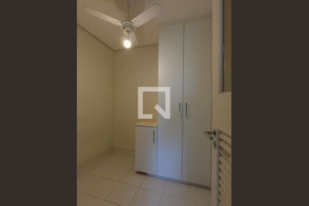 Apartamento para alugar com 300m², 3 quartos e 5 vagas Apartamento para alugar com 300m², 3 quartos e 5 vagasÁrea de Serviço