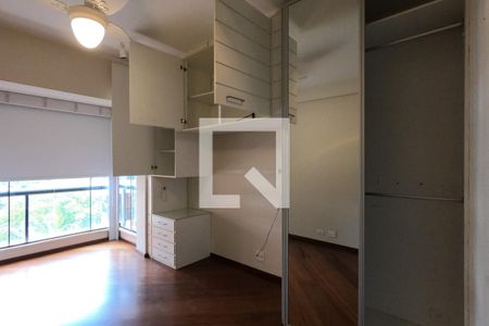 Apartamento para alugar com 300m², 3 quartos e 5 vagas Apartamento para alugar com 300m², 3 quartos e 5 vagasBanheiro da Suíte