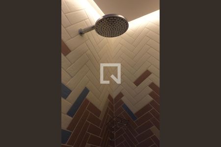 Apartamento para alugar com 300m², 3 quartos e 5 vagas Apartamento para alugar com 300m², 3 quartos e 5 vagasBanheiro da Suíte 2