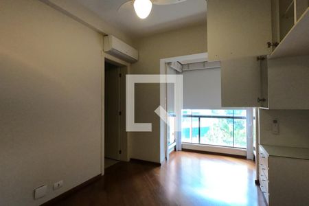 Apartamento para alugar com 300m², 3 quartos e 5 vagas Apartamento para alugar com 300m², 3 quartos e 5 vagasSuíte