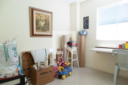 Quarto  de casa de condomínio à venda com 4 quartos, 200m² em Vargem Pequena, Rio de Janeiro
