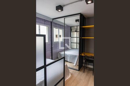 Quarto de kitnet/studio para alugar com 1 quarto, 27m² em Sé, São Paulo