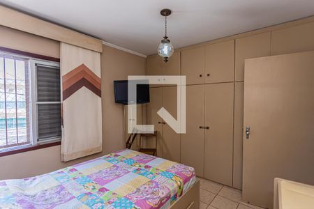 Suite de casa à venda com 3 quartos, 185m² em Vila Carbone, São Paulo