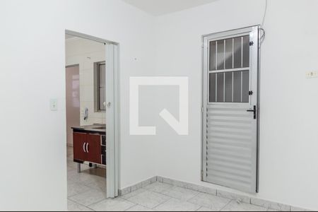 Casa para alugar com 18m², 1 quarto e sem vagaSala/Quarto