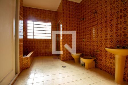 Casa à venda com 300m², 3 quartos e 3 vagas Casa à venda com 300m², 3 quartos e 3 vagasBanheiro