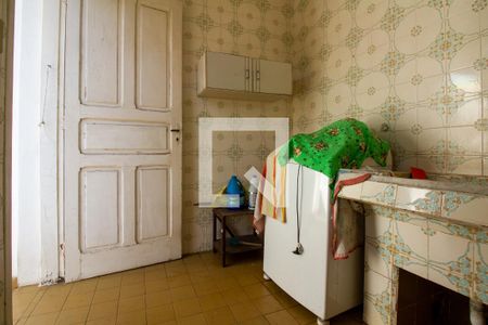 Casa à venda com 300m², 3 quartos e 3 vagas Casa à venda com 300m², 3 quartos e 3 vagasÁrea de Serviço