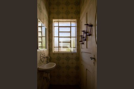 Casa à venda com 300m², 3 quartos e 3 vagas Casa à venda com 300m², 3 quartos e 3 vagasBanheiro de serviço