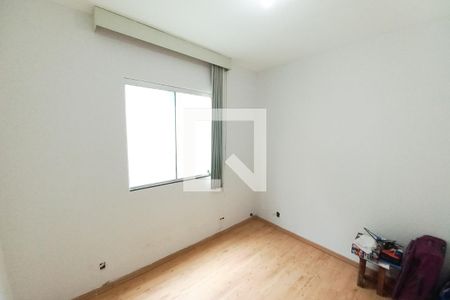 Quarto 2 de casa à venda com 3 quartos, 180m² em Dona Clara, Belo Horizonte