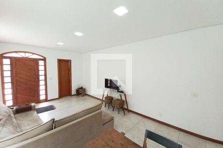 Sala de casa para alugar com 3 quartos, 180m² em Dona Clara, Belo Horizonte