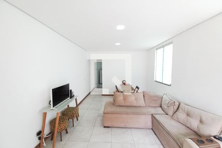 Sala de casa para alugar com 3 quartos, 180m² em Dona Clara, Belo Horizonte