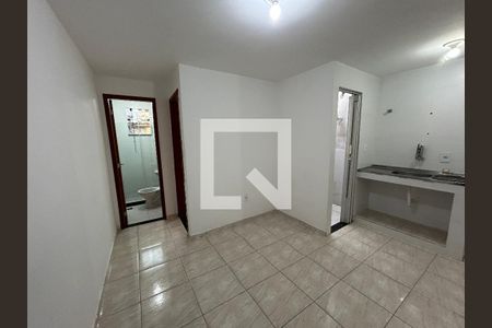 Sala/Cozinha de apartamento para alugar com 1 quarto, 40m² em Piedade, Rio de Janeiro