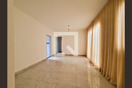 Sala de apartamento à venda com 3 quartos, 97m² em Sagrada Família, Belo Horizonte