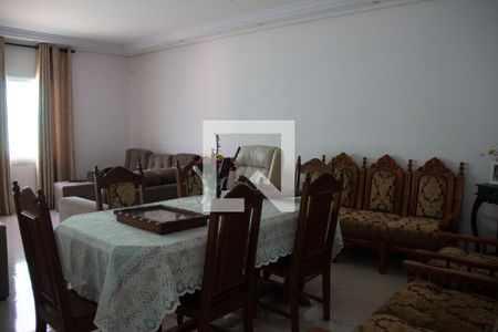 Sala de casa para alugar com 2 quartos, 280m² em Centro, Suzano