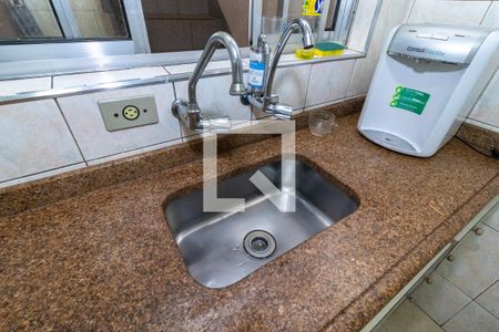 Casa à venda com 180m², 3 quartos e sem vaga Casa à venda com 180m², 3 quartos e sem vagaCozinha