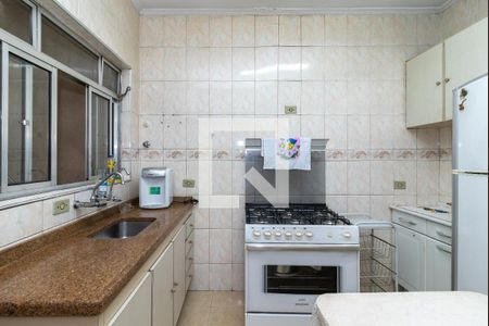 Casa à venda com 180m², 3 quartos e sem vaga Casa à venda com 180m², 3 quartos e sem vagaCozinha