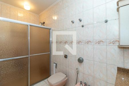 Casa à venda com 180m², 3 quartos e sem vaga Casa à venda com 180m², 3 quartos e sem vagaBanheiro da Suíte