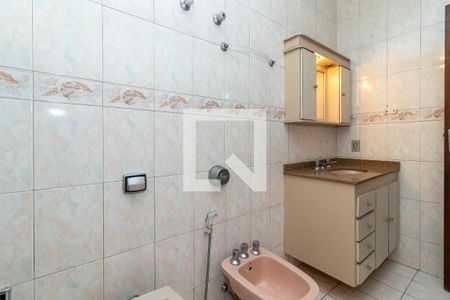 Casa à venda com 180m², 3 quartos e sem vaga Casa à venda com 180m², 3 quartos e sem vagaBanheiro da Suíte