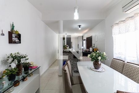 Sala de casa à venda com 3 quartos, 120m² em Vila Vera, São Paulo