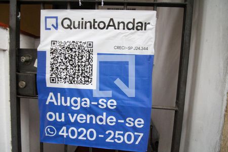 Casa à venda com 100m², 2 quartos e sem vaga Casa à venda com 100m², 2 quartos e sem vagaFachada