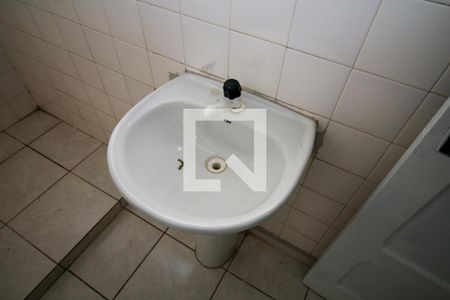 Casa à venda com 100m², 2 quartos e sem vaga Casa à venda com 100m², 2 quartos e sem vagaBanheiro