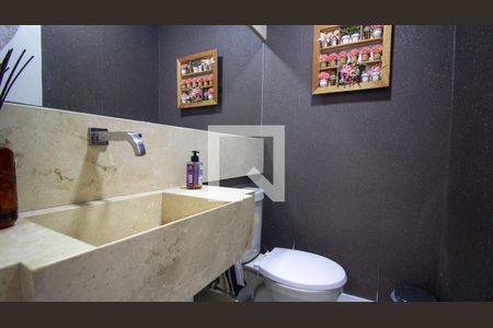 Lavabo de casa de condomínio para alugar com 5 quartos, 295m² em Barra da Tijuca, Rio de Janeiro