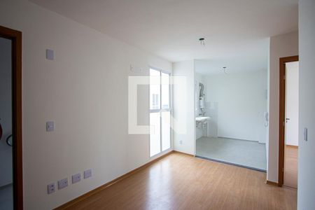 Sala de apartamento para alugar com 2 quartos, 45m² em Vila Lage, São Gonçalo