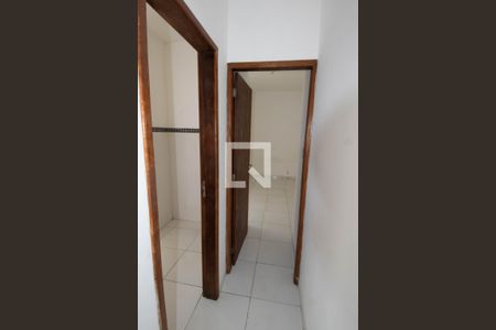 Corredor de casa para alugar com 3 quartos, 60m² em Vila Santa Cruz, Duque de Caxias