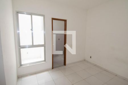 Quarto de casa para alugar com 3 quartos, 60m² em Vila Santa Cruz, Duque de Caxias