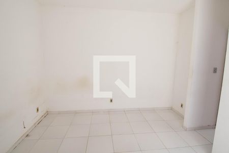 Quarto de casa para alugar com 3 quartos, 60m² em Vila Santa Cruz, Duque de Caxias