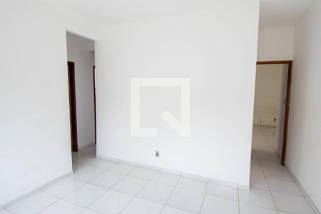 Sala de casa para alugar com 3 quartos, 60m² em Vila Santa Cruz, Duque de Caxias